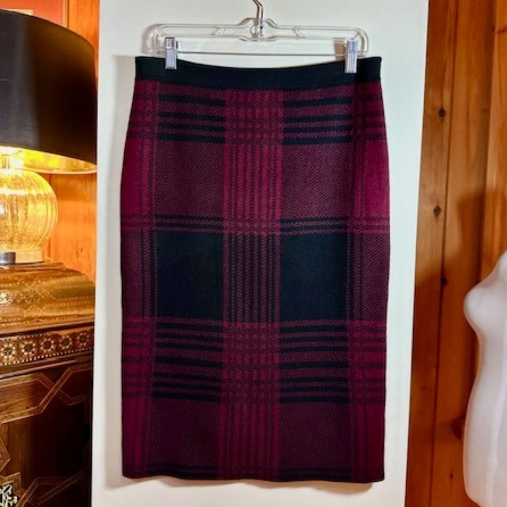 GRAY and GREY Black and Burgundy Maroon Plaid Skirt – L